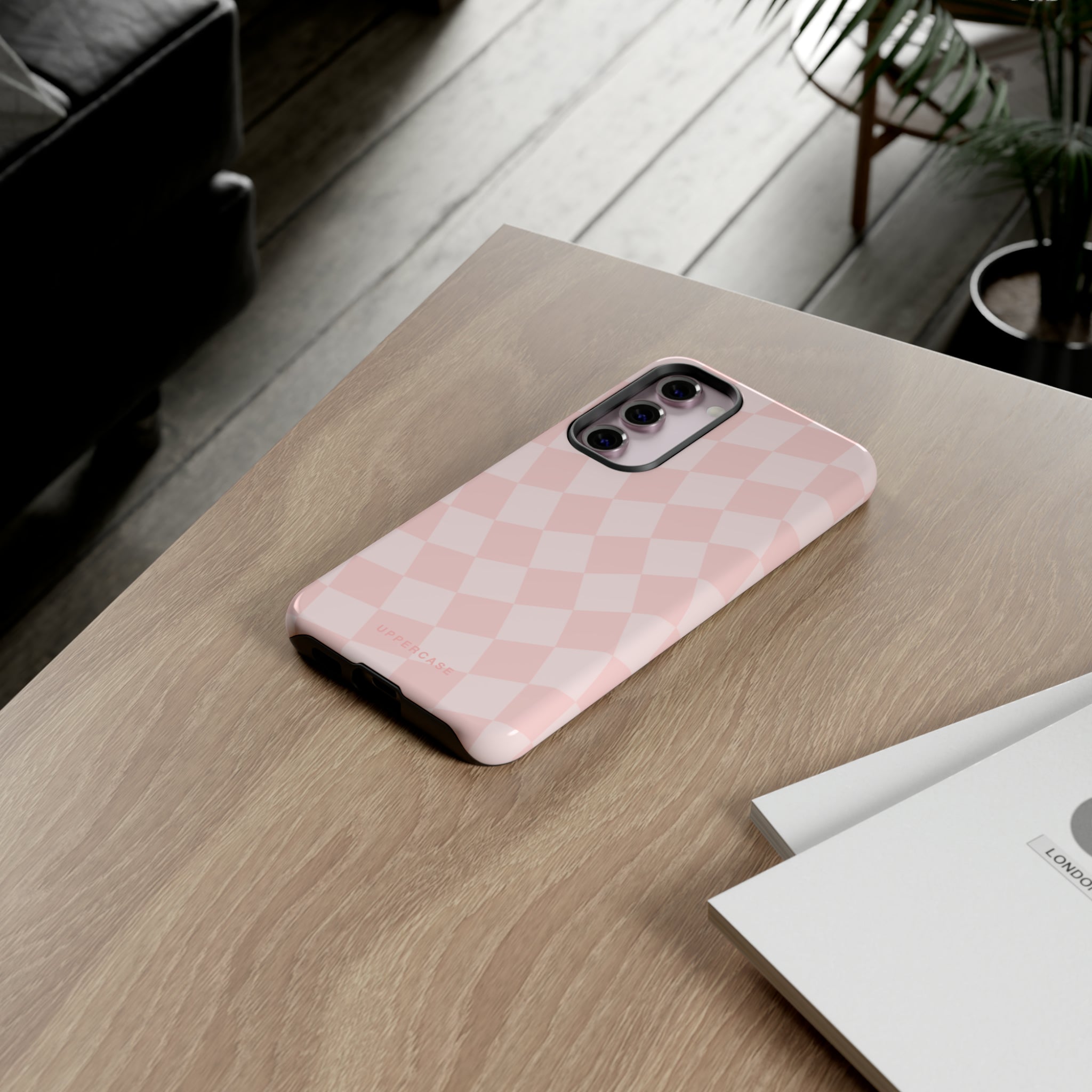 Wavy Check - Baby Pink - Strong Case